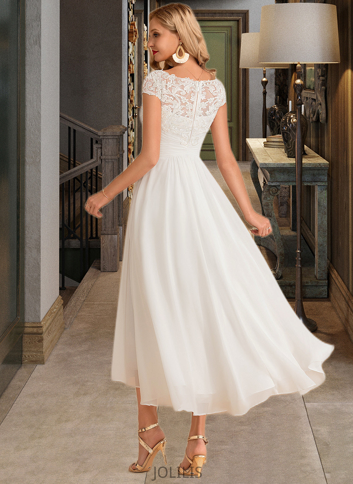 Elva A-Line Scoop Neck Asymmetrical Chiffon Wedding Dress HIP0013683