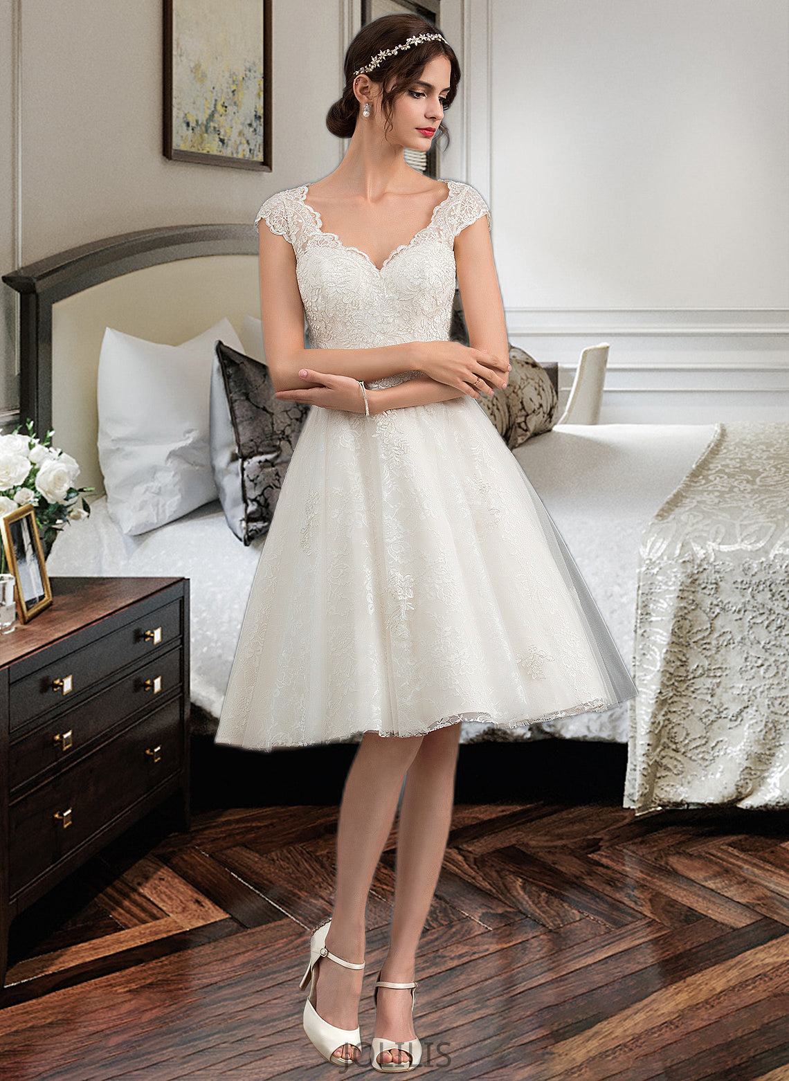 Logan A-Line V-neck Knee-Length Tulle Lace Wedding Dress HIP0013700