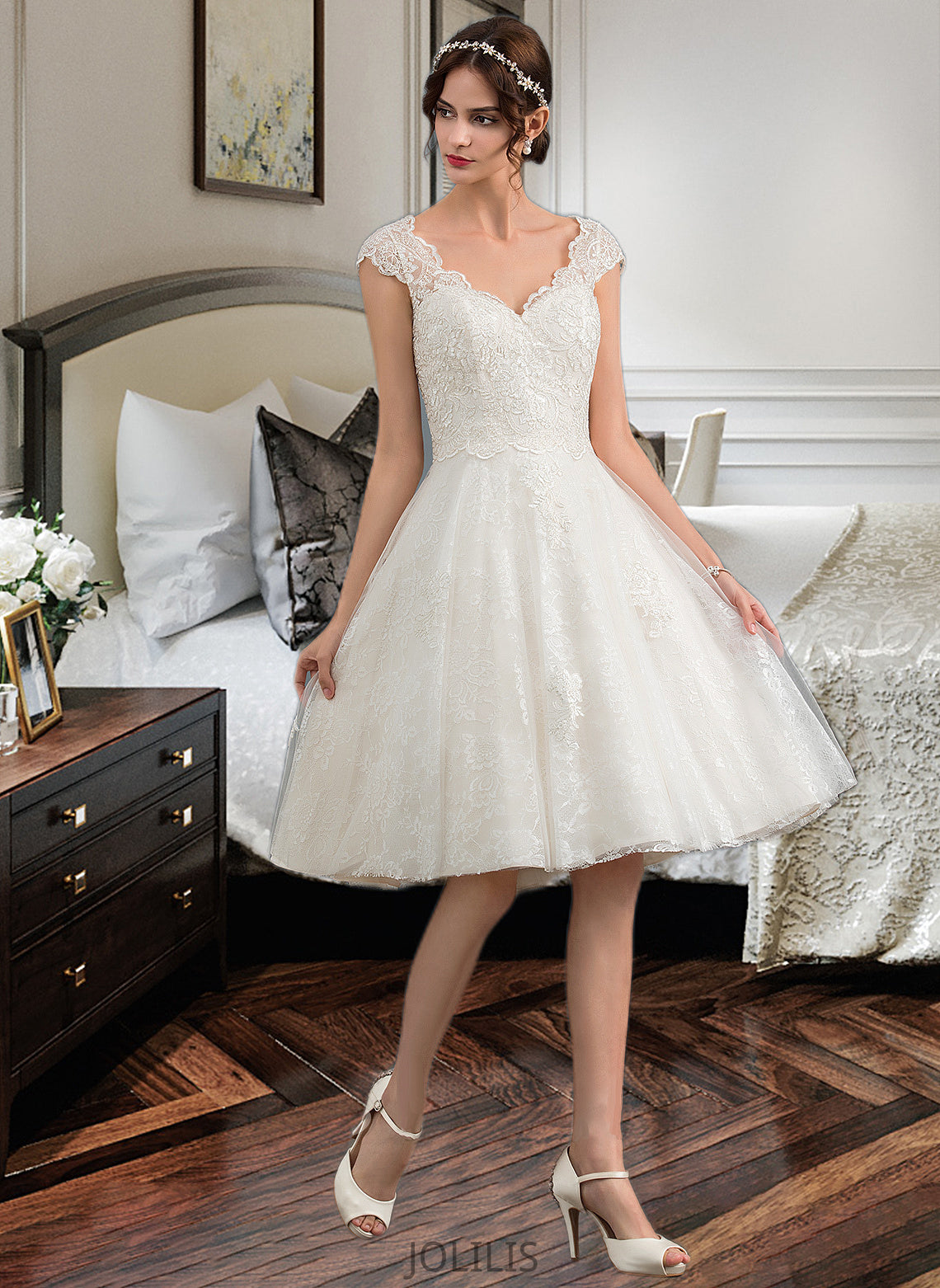 Logan A-Line V-neck Knee-Length Tulle Lace Wedding Dress HIP0013700