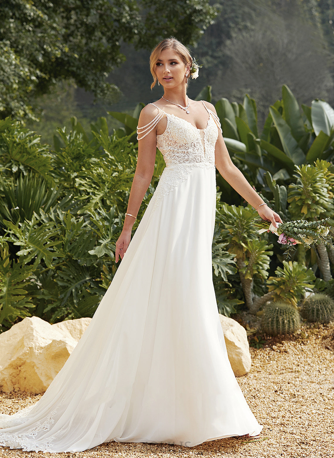 Train Beading Sequins Dress With Lace V-neck A-Line Nellie Wedding Dresses Chiffon Wedding Sweep