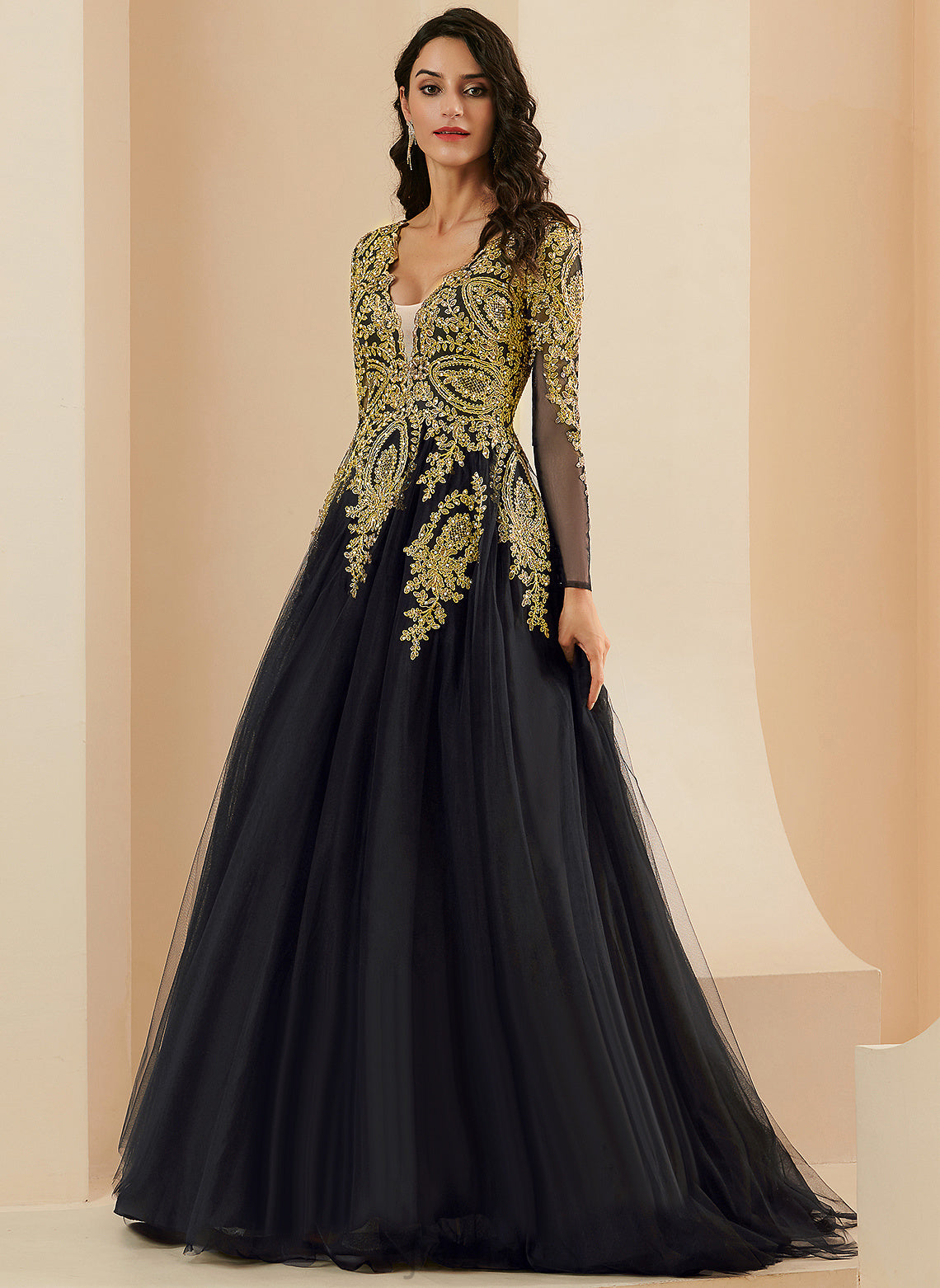 V-neck Sequins With Ball-Gown/Princess Lace Sweep Train Nathaly Prom Dresses