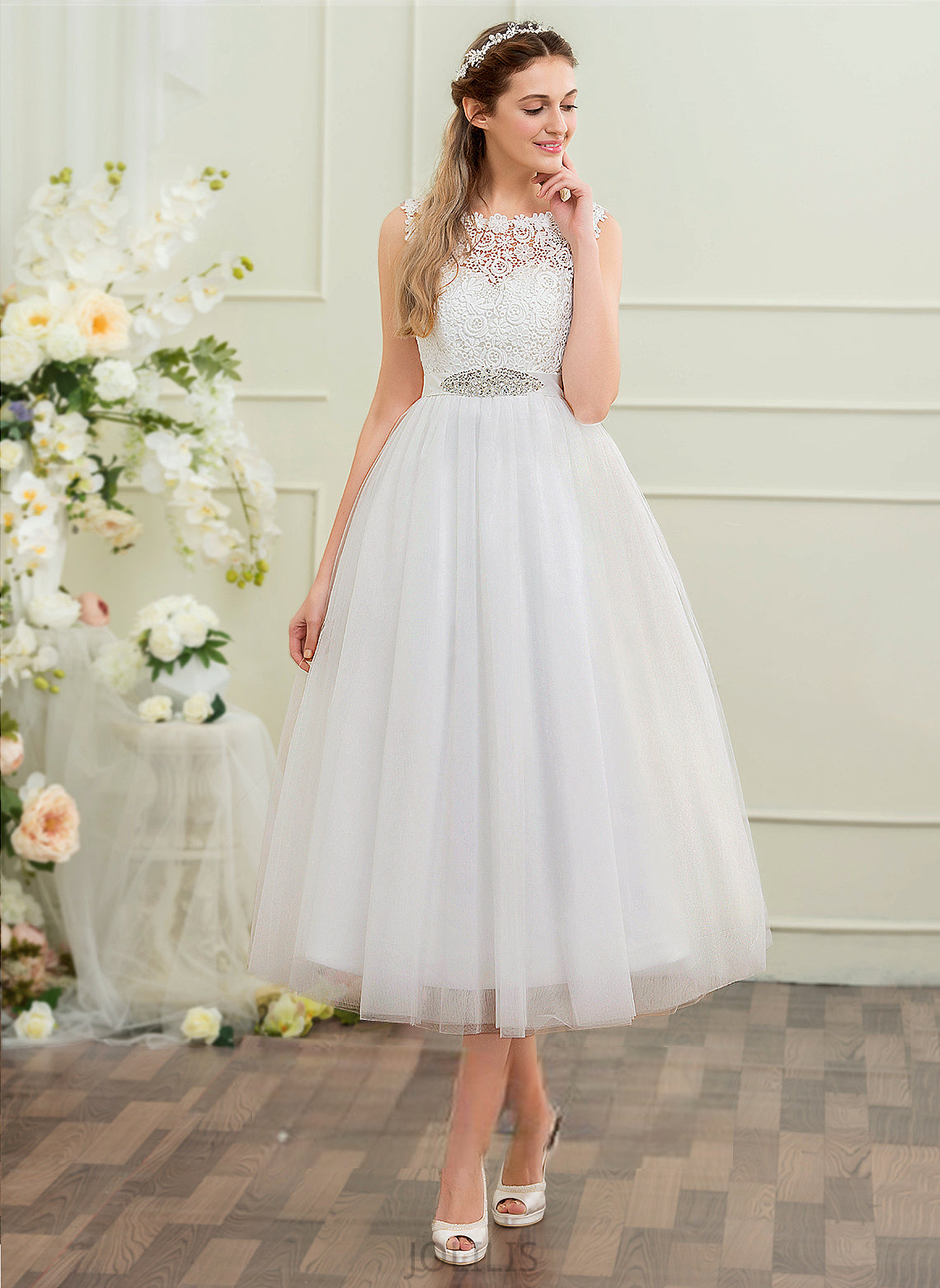 Beading Ball-Gown/Princess Sequins Satin With Neck Wedding Dresses Tulle Dress Lace Cloe Scoop Wedding Tea-Length