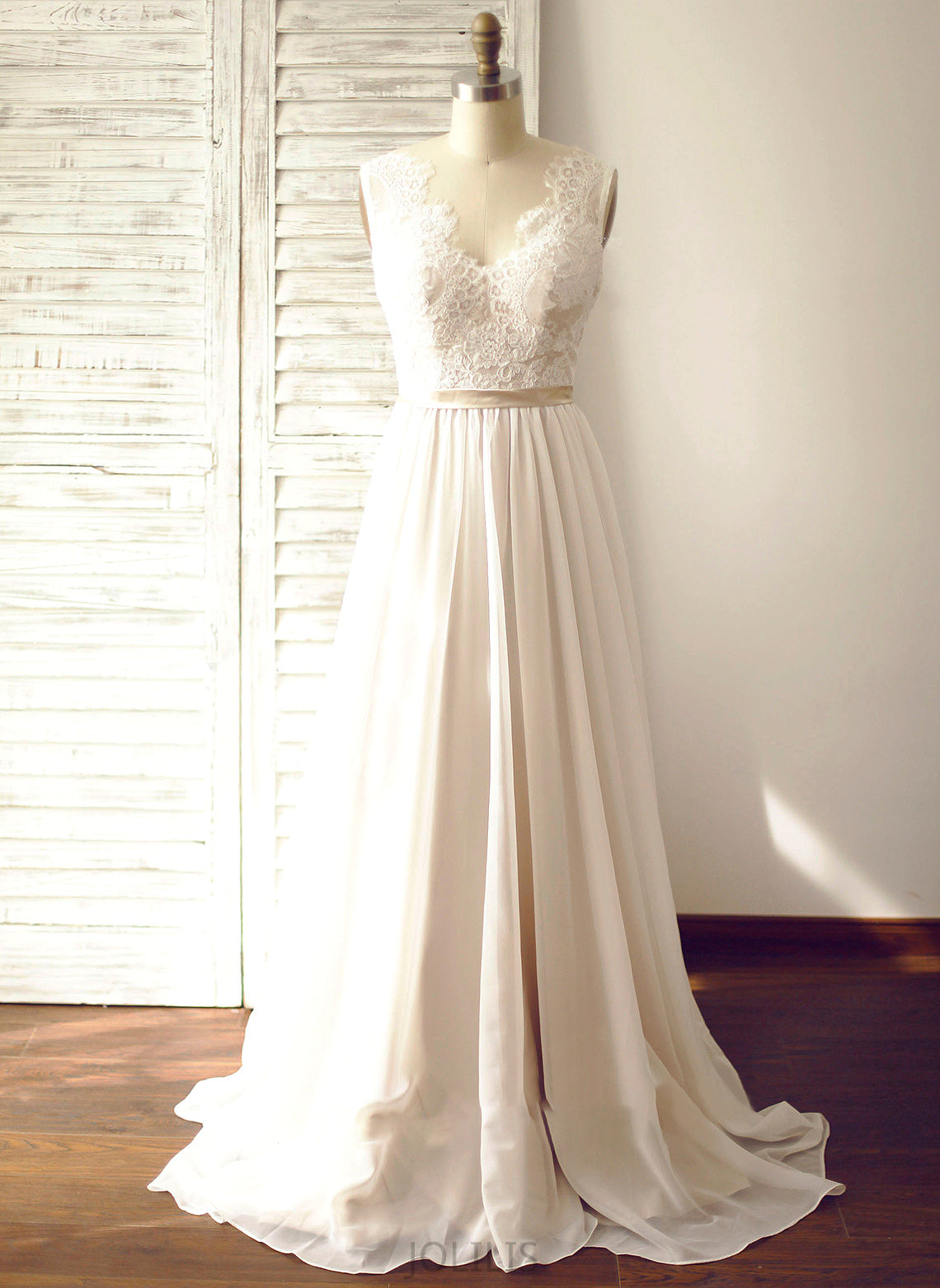 Court A-Line Wedding Dress Train Mariah Wedding Dresses V-neck Chiffon