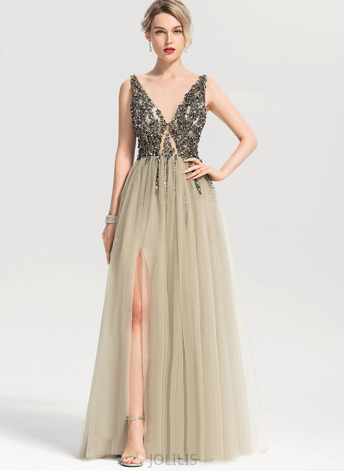 A-Line Tulle Sequins With Louise Floor-Length Prom Dresses V-neck Beading