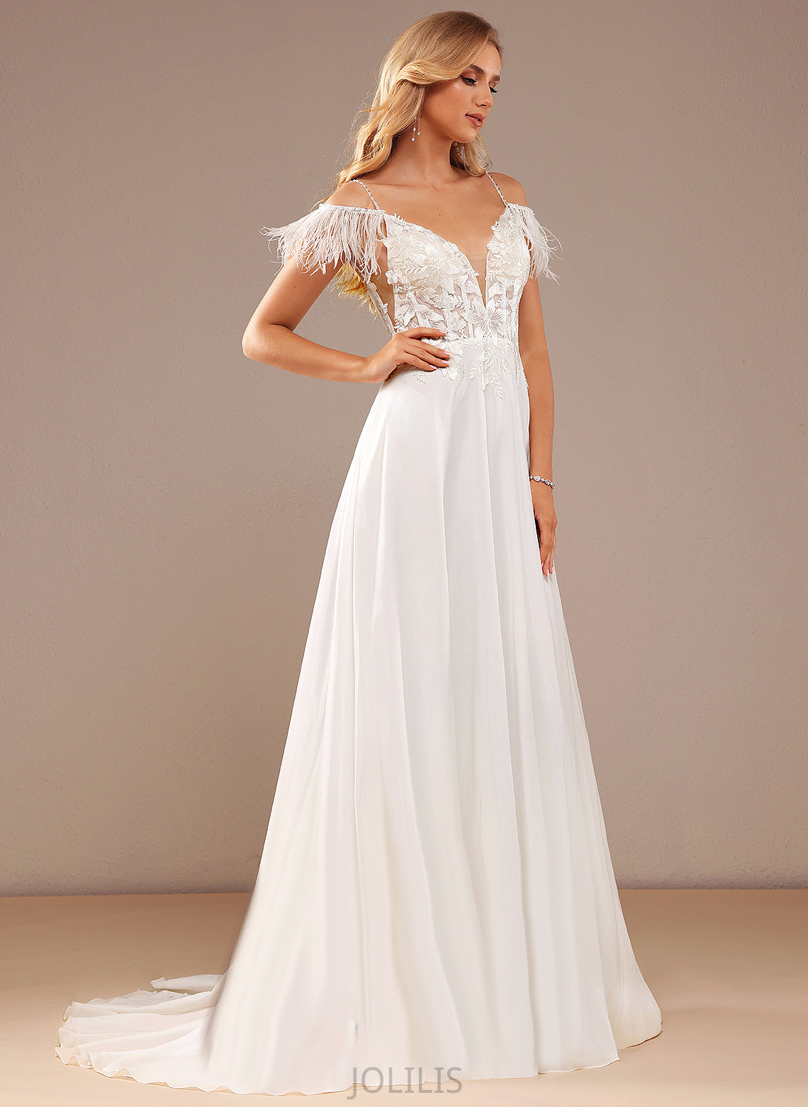 A-Line V-neck Lace Feather With Sequins Wedding Dresses Pockets Chiffon Court Dress Wedding Train Julianna Lace Beading