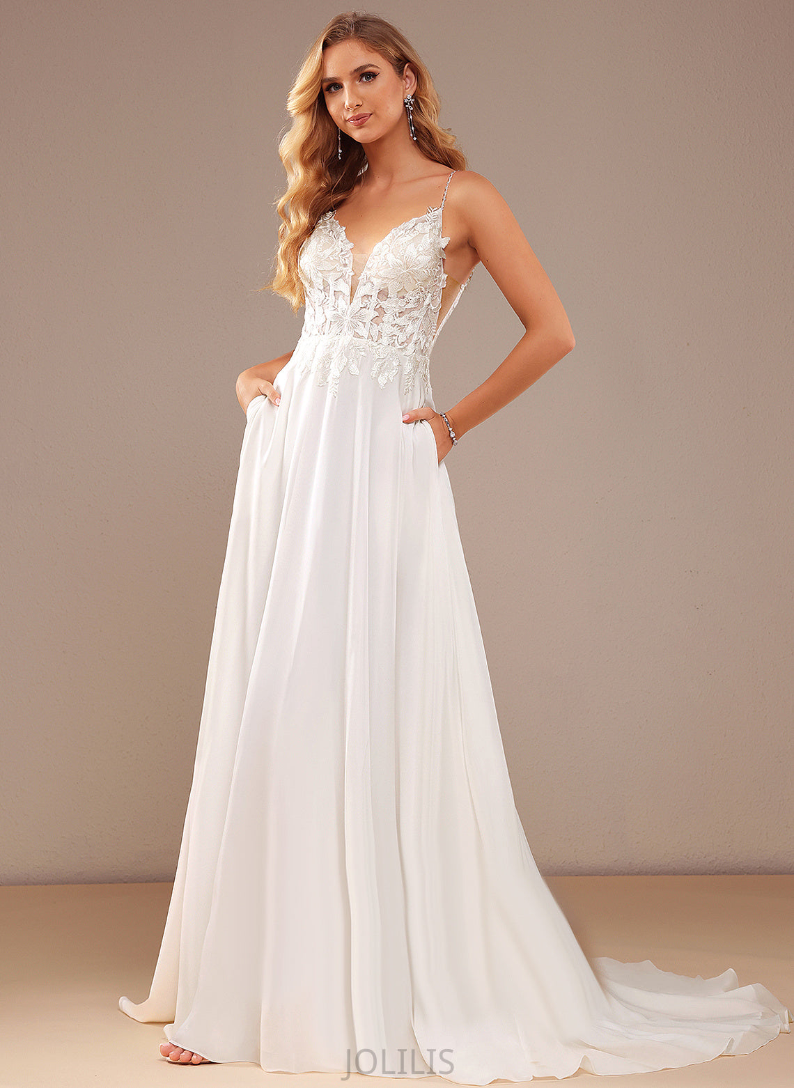 A-Line V-neck Lace Feather With Sequins Wedding Dresses Pockets Chiffon Court Dress Wedding Train Julianna Lace Beading