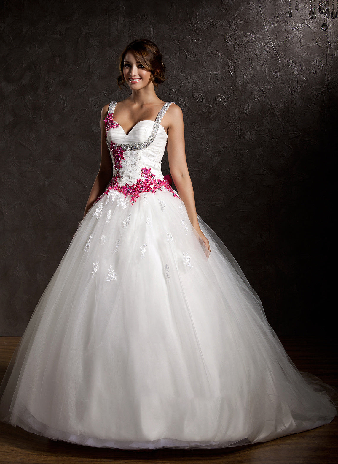 Bow(s) Ball-Gown/Princess Sweetheart Ruffle Appliques Wedding Wedding Dresses Tulle Train Lace Dress With Amber Chapel