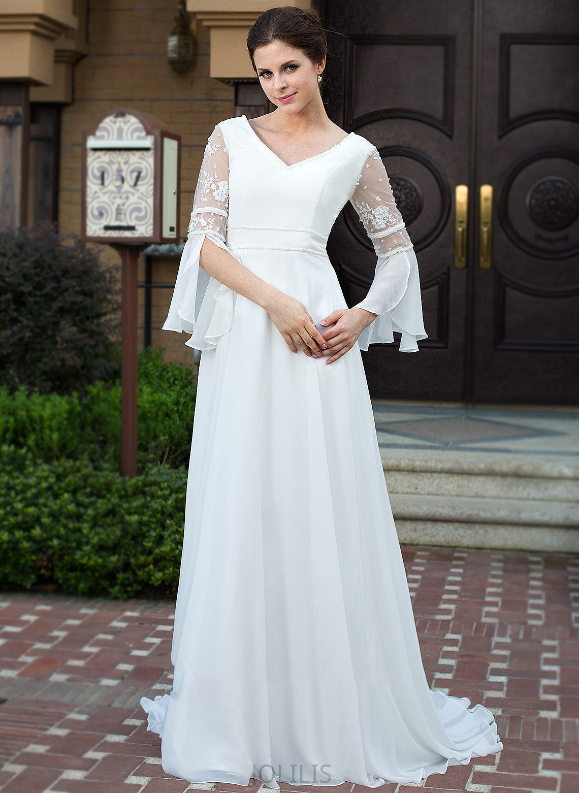 Beading Kailee Court Chiffon Wedding Wedding Dresses A-Line Lace V-neck With Dress Train