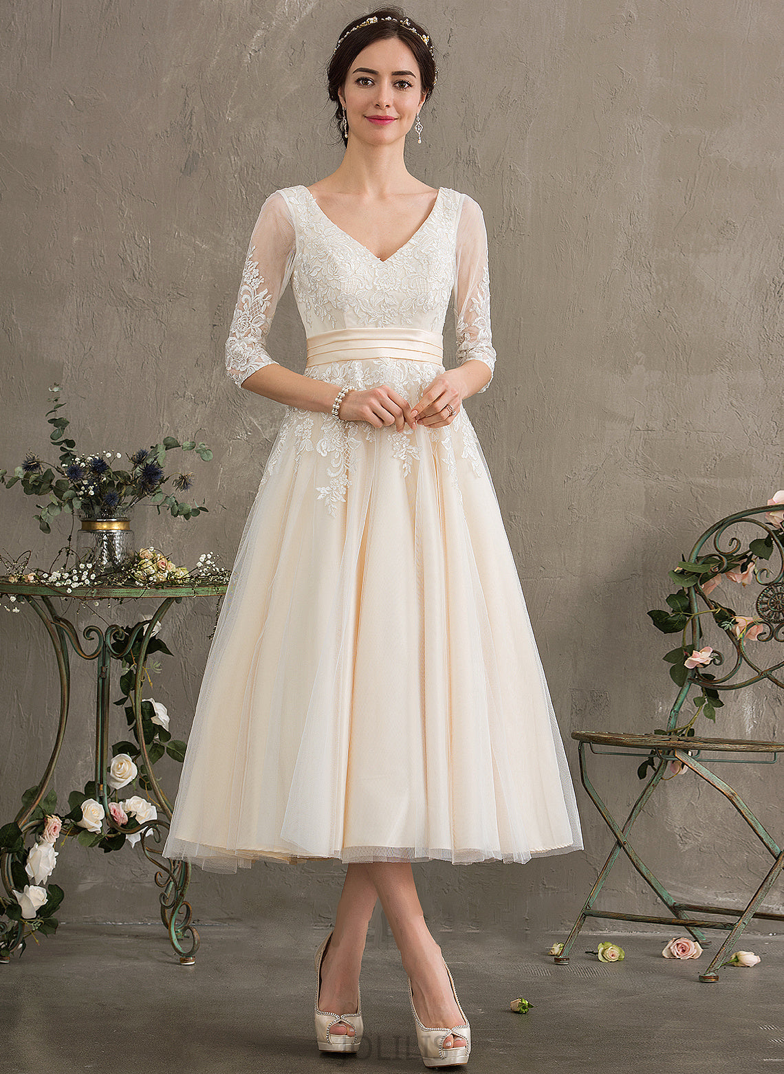 Tea-Length Ball-Gown/Princess Wedding Tulle Dress Wedding Dresses Karla V-neck