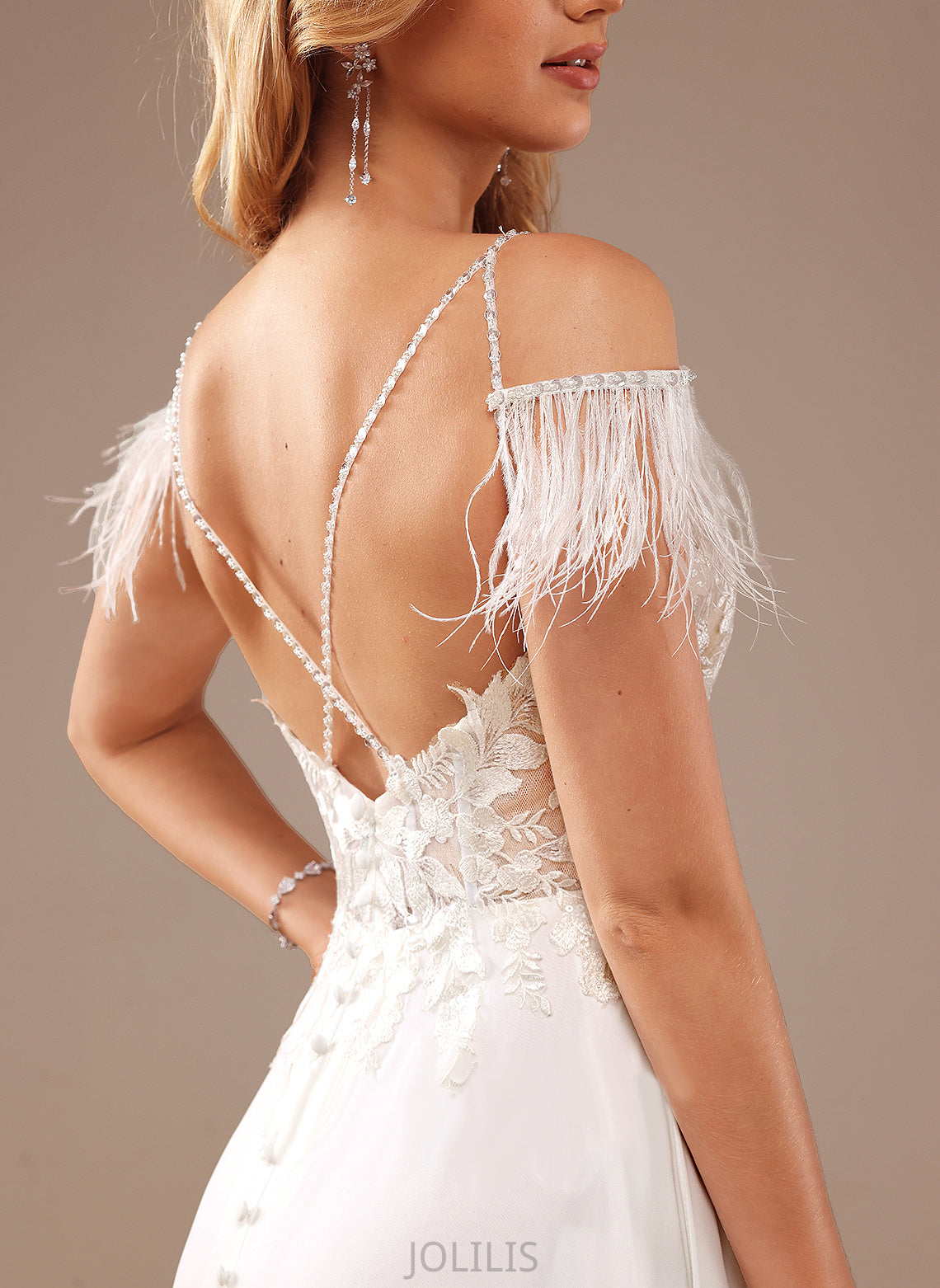 A-Line V-neck Lace Feather With Sequins Wedding Dresses Pockets Chiffon Court Dress Wedding Train Julianna Lace Beading