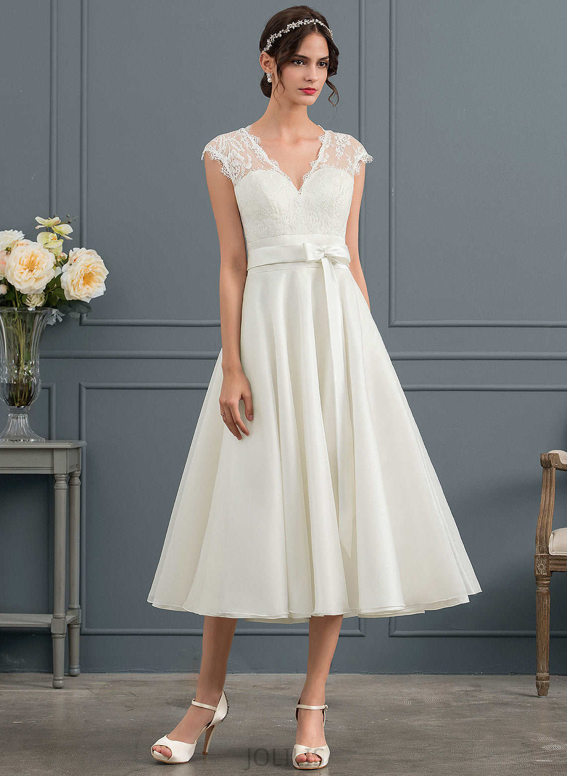 Satin Wedding Dresses Tea-Length Bow(s) Wedding Thea A-Line With Dress V-neck