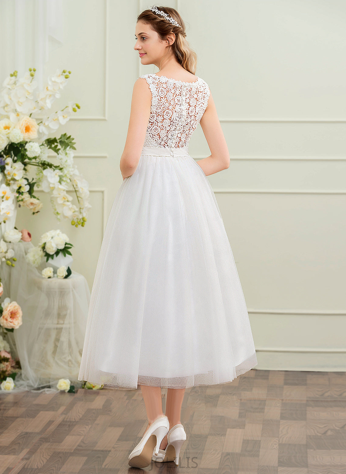 Beading Ball-Gown/Princess Sequins Satin With Neck Wedding Dresses Tulle Dress Lace Cloe Scoop Wedding Tea-Length