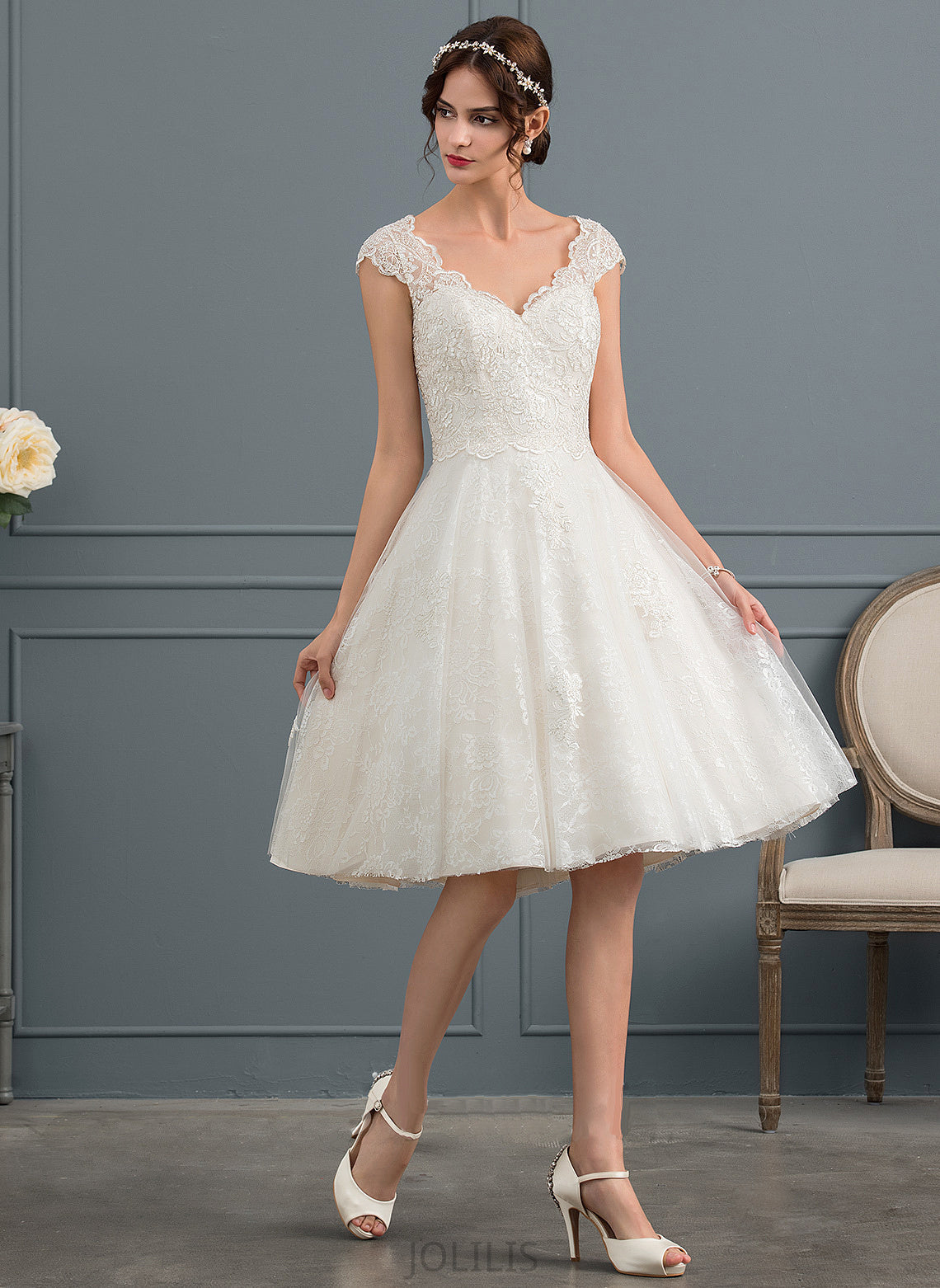 V-neck Wedding Dresses Knee-Length Dress Vera Wedding Tulle A-Line Lace