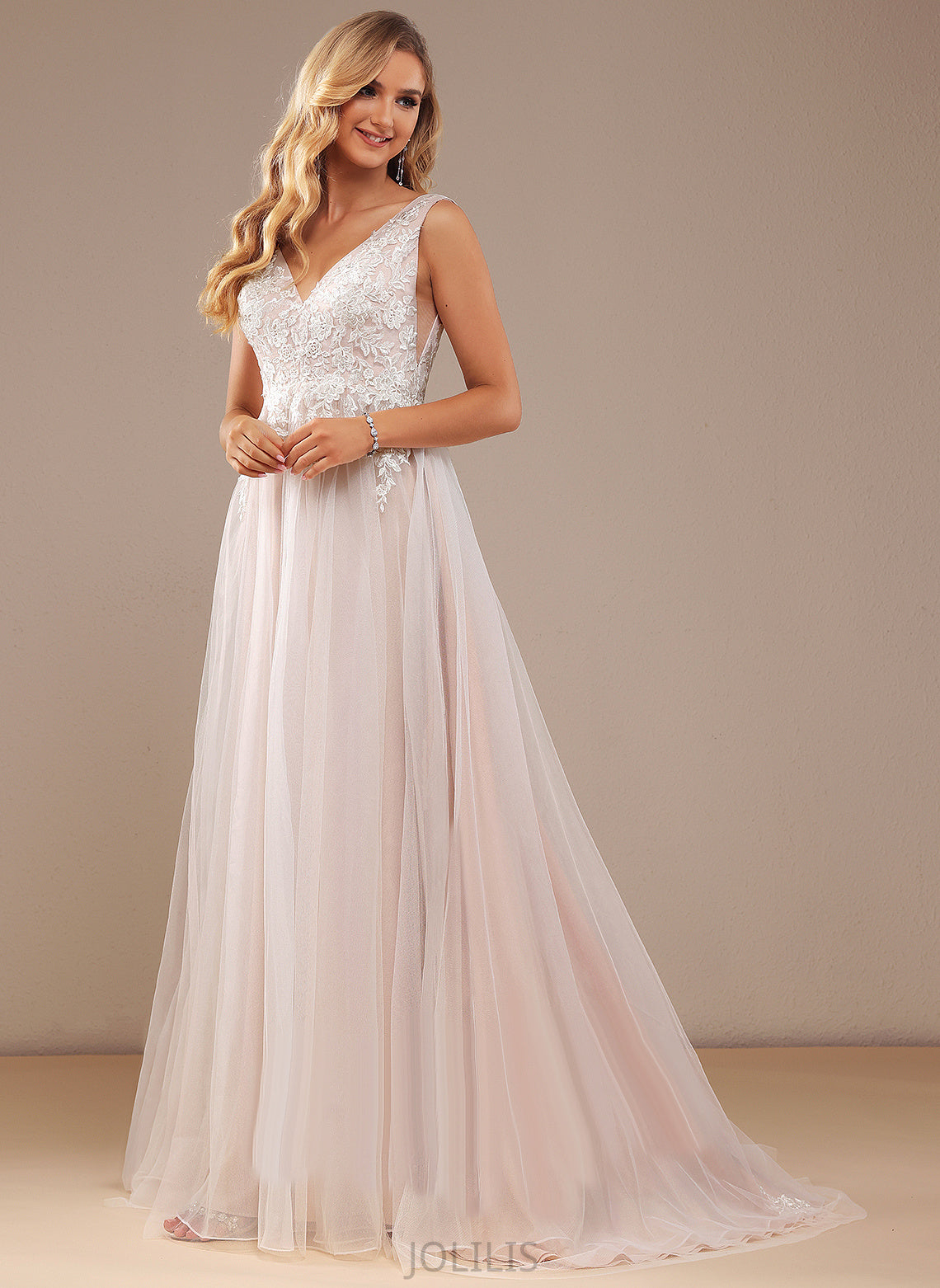 Ball-Gown/Princess Lesley Train Sweep Wedding Dresses Lace Lace V-neck Tulle Dress With Wedding