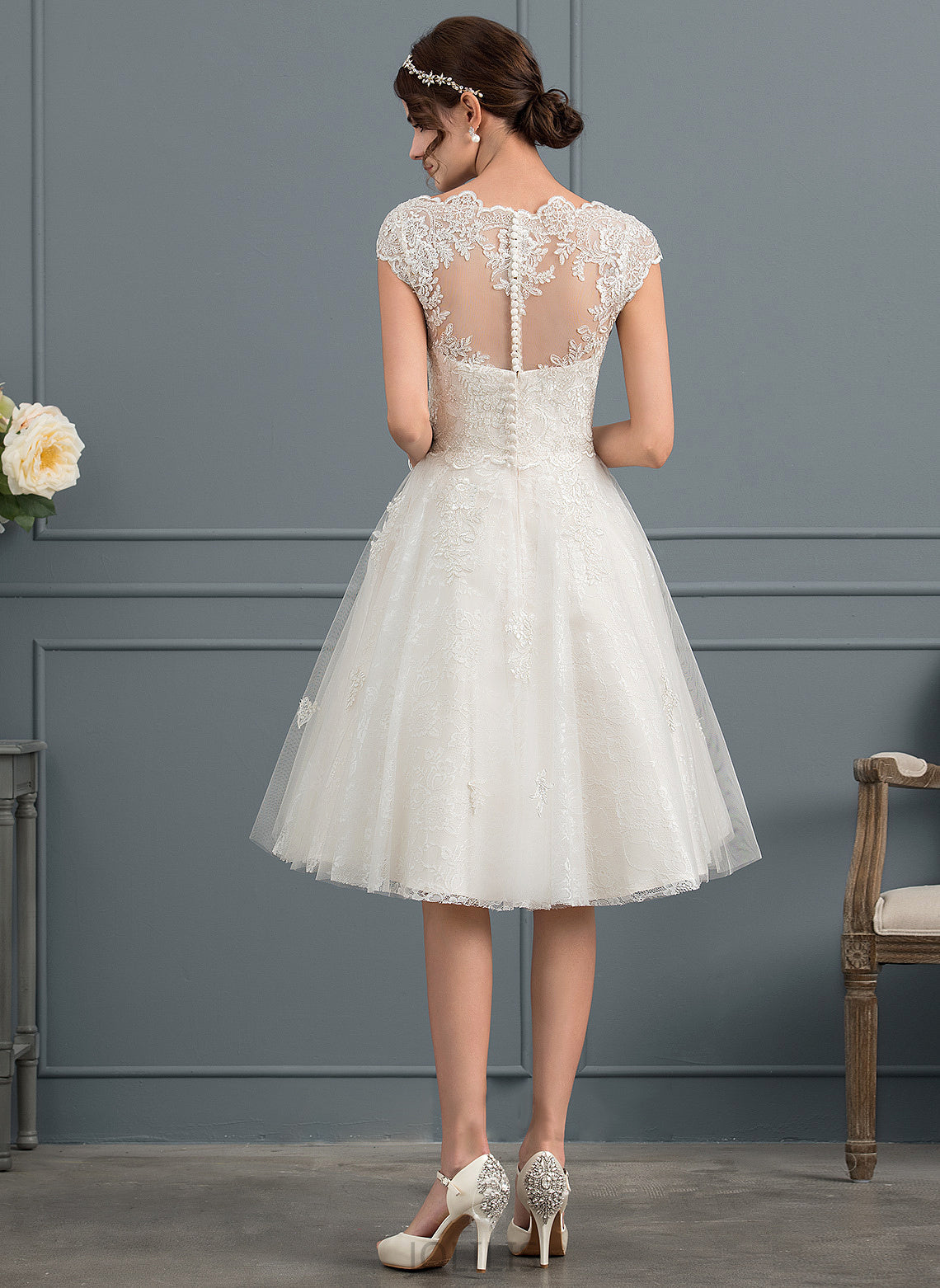 V-neck Wedding Dresses Knee-Length Dress Vera Wedding Tulle A-Line Lace