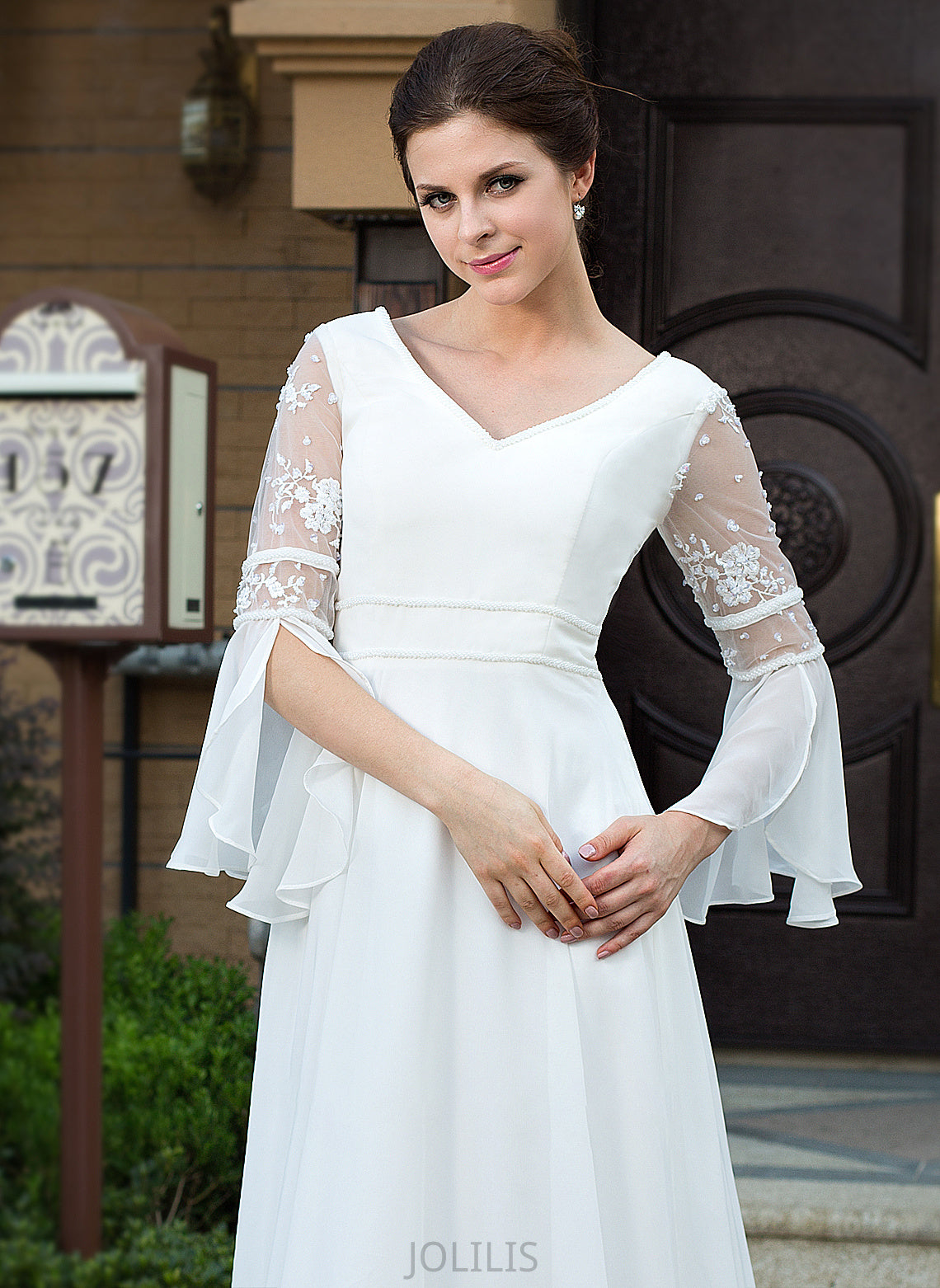 Beading Kailee Court Chiffon Wedding Wedding Dresses A-Line Lace V-neck With Dress Train