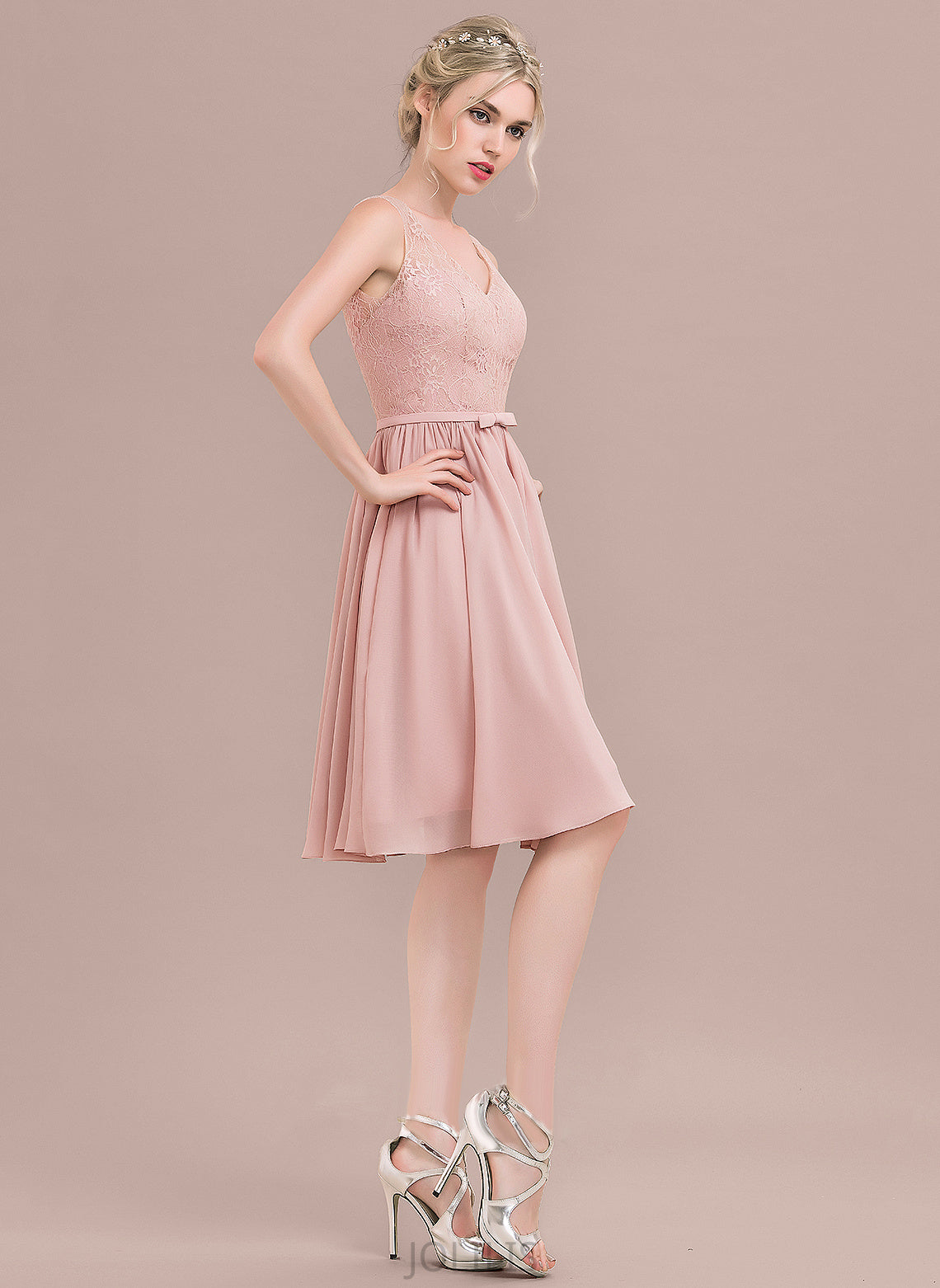 With Knee-Length Chiffon Lace Homecoming Dress Homecoming Dresses V-neck Lace Sam Bow(s) A-Line