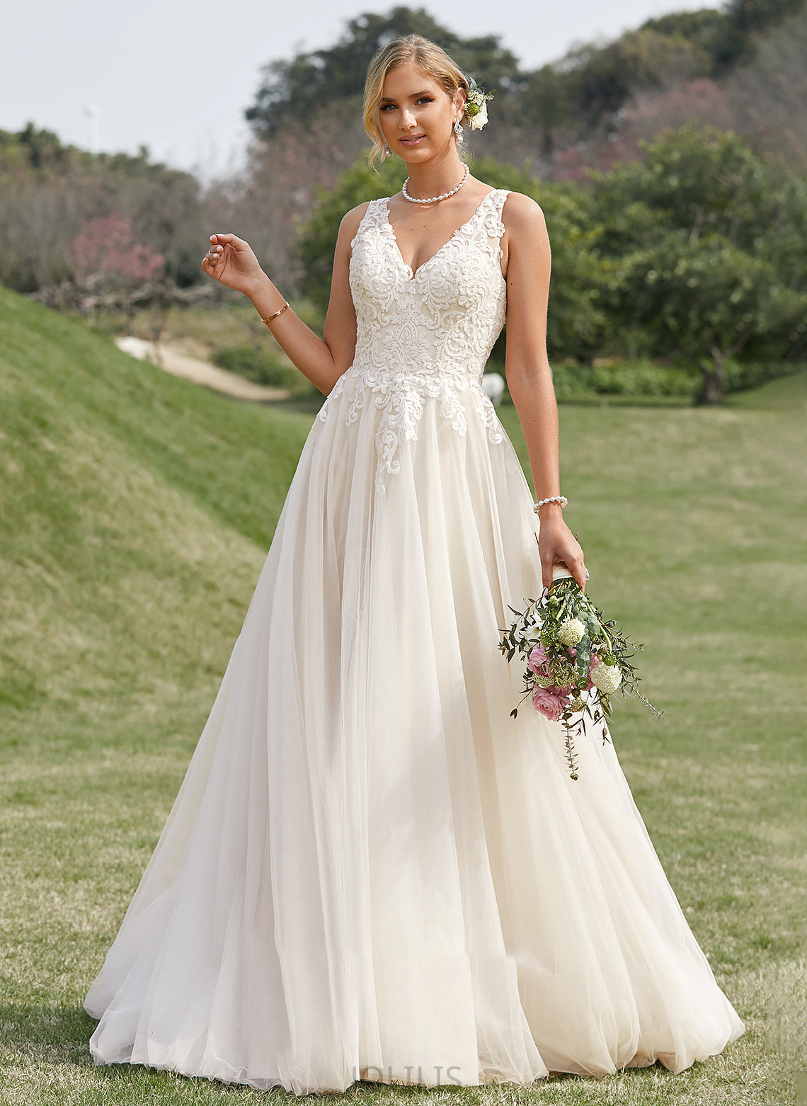 Aubrie Ball-Gown/Princess Train Dress Court Wedding Dresses V-neck Tulle Wedding