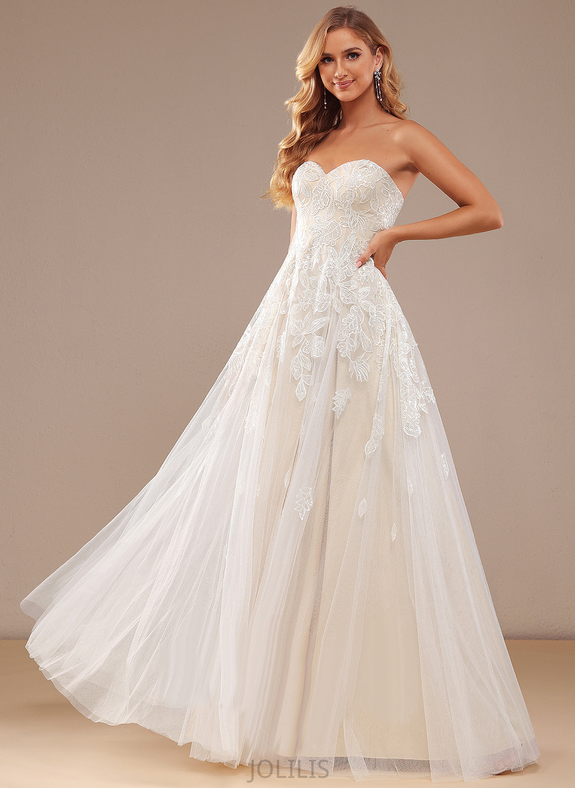 Sequins A-Line Aryana With Wedding Dresses Floor-Length Sweetheart Lace Dress Wedding