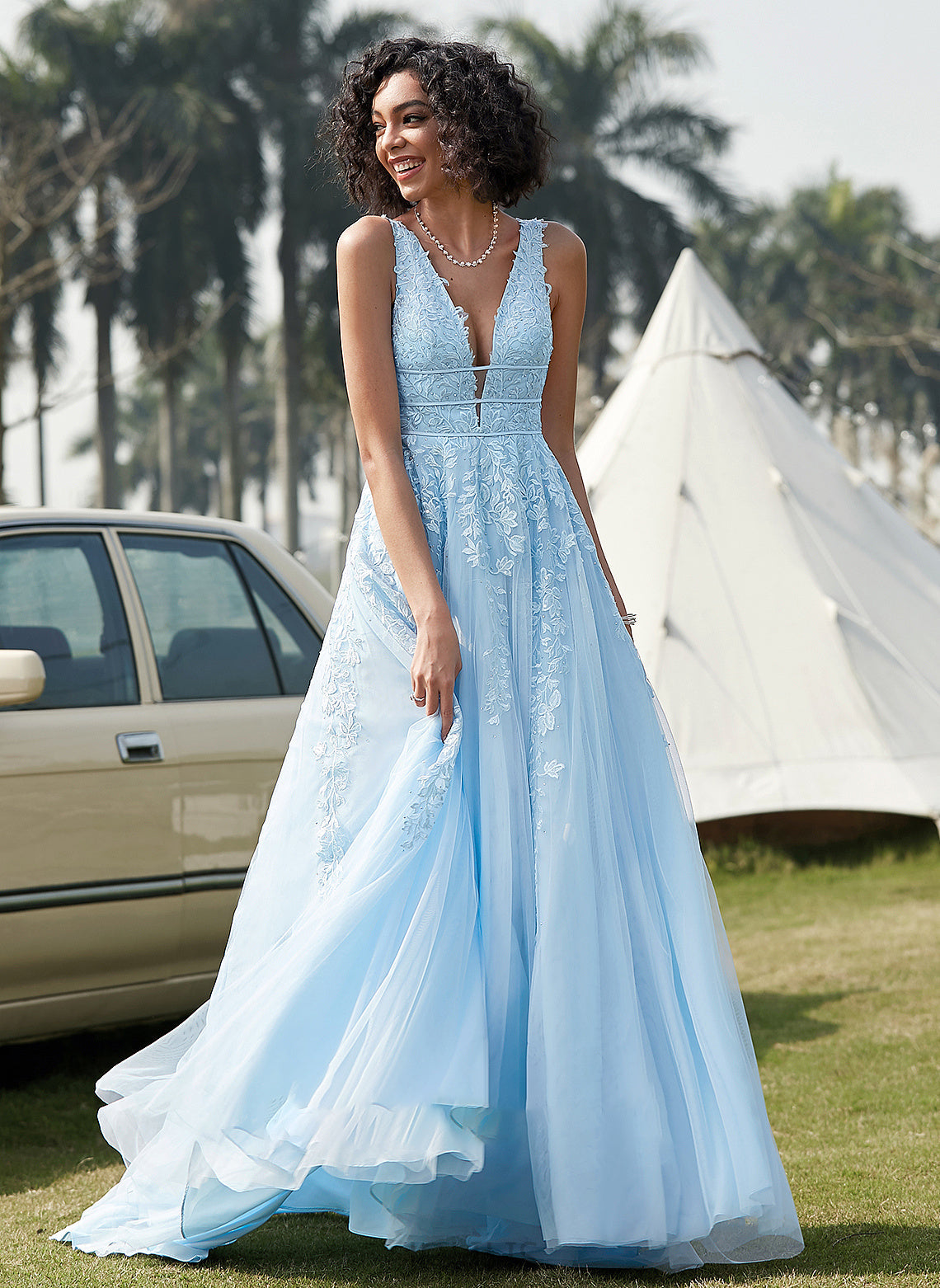 V-neck Prom Dresses Ball-Gown/Princess Shaylee Train Sweep Beading With Tulle Lace