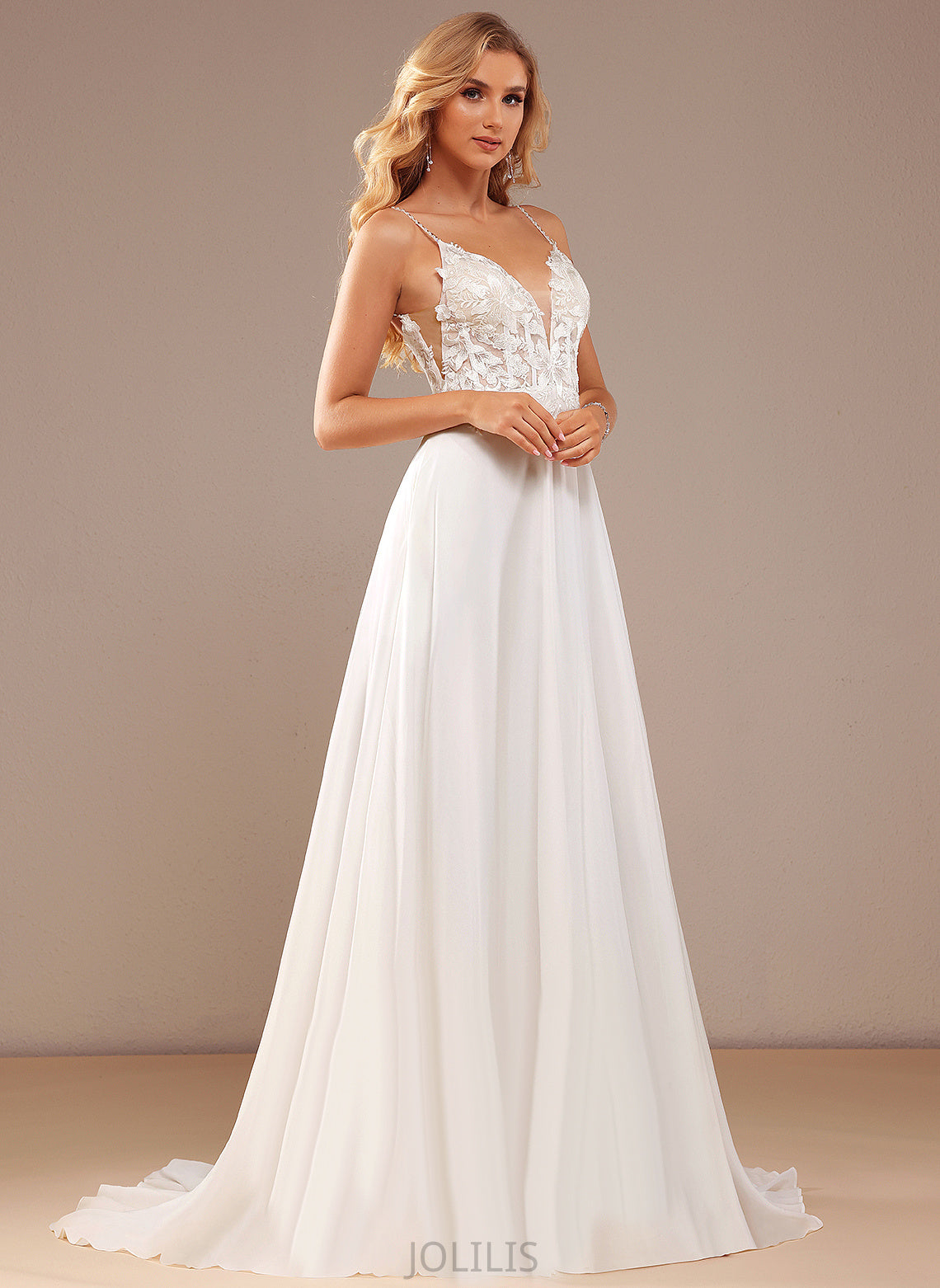 A-Line V-neck Lace Feather With Sequins Wedding Dresses Pockets Chiffon Court Dress Wedding Train Julianna Lace Beading