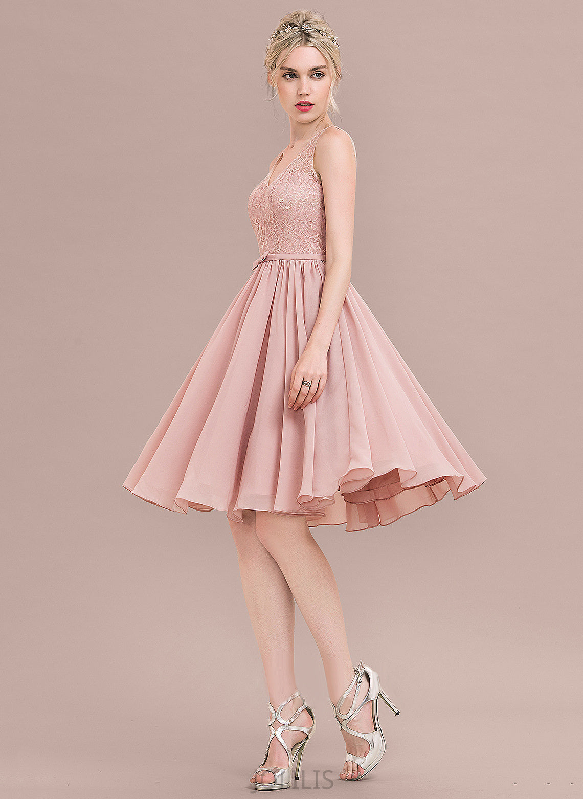 With Knee-Length Chiffon Lace Homecoming Dress Homecoming Dresses V-neck Lace Sam Bow(s) A-Line