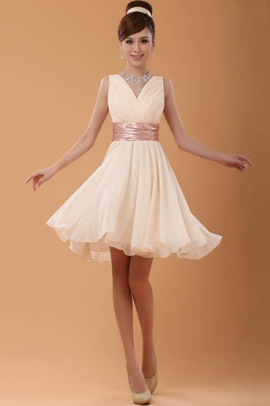 Charming V-Neck Short Prom Dress Homecoming Dress E31